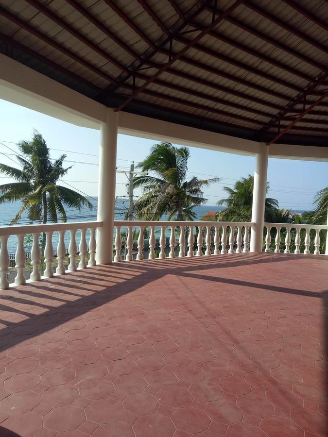 Medellin Seaview Inn Экстерьер фото